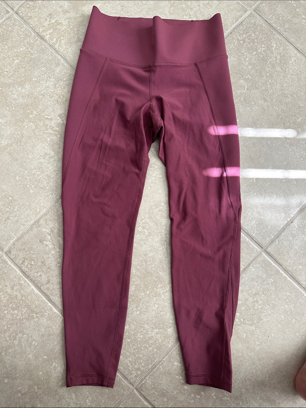Old navy women’s High-Waist Burgundy Active Leggings